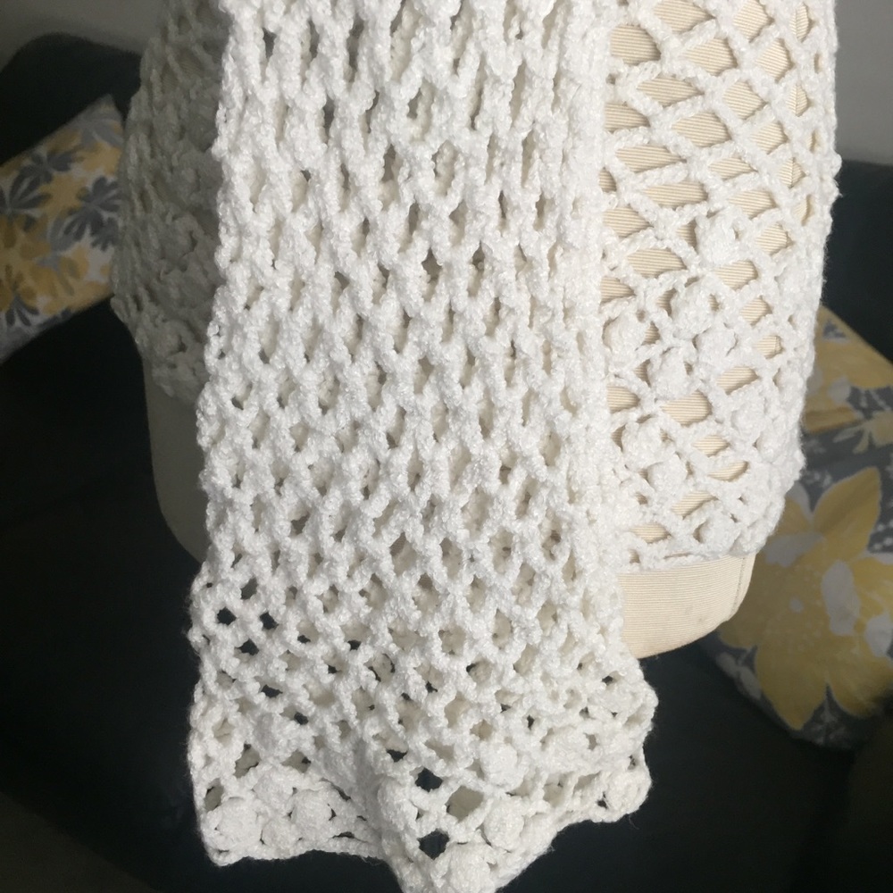 Gorgeous Long Sleeves Crochet Top XS Like New - Picture 4 of 6